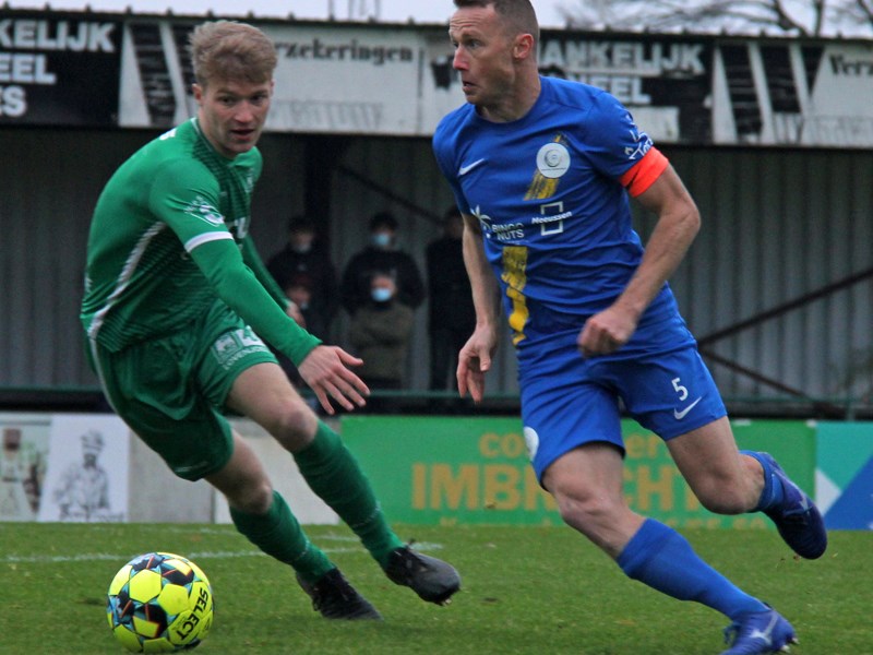 Nik Vangrunderbeek zet Pieterjan Beeken in de wind. (© foto Jeroen Goolaerts)