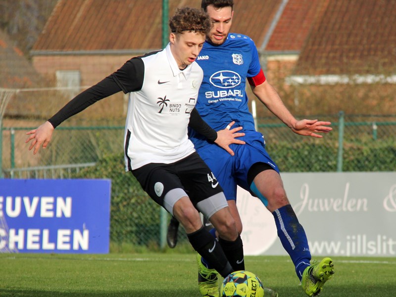 Jonckheere gaat bezoeker Van Bockstaele voorbij. (© foto Jeroen Goolaerts)