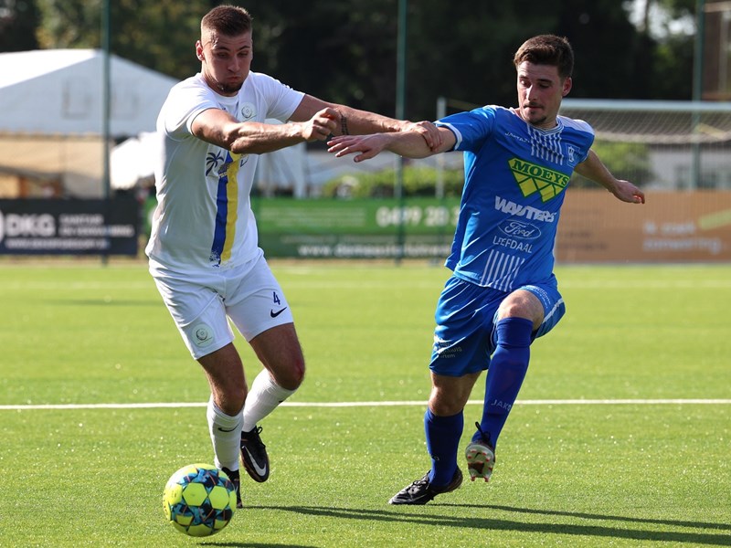 Julien Wauthy zet zich stevig door. (© foto Jorghé Van Hecke)