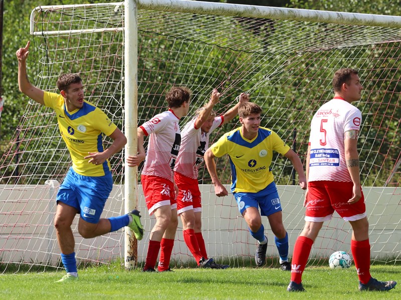 Noa Janssens scoorde z’n eerste twee goals voor Sporting. (© foto Jorghé Van Hecke)