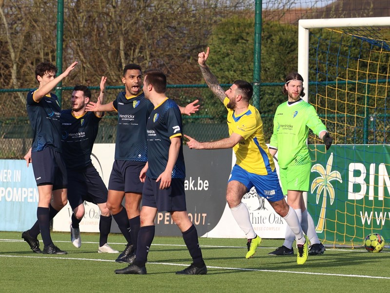 Yani Urdinov scoorde de belangrijke winning-goal. (© foto Jorghé Van Hecke)