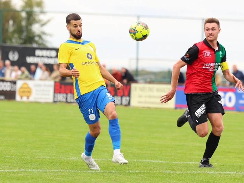 Brusk Er scoorde finaal de 0-1 maar werd dubieus afgevlagd. (© foto Jorghé Van Hecke)