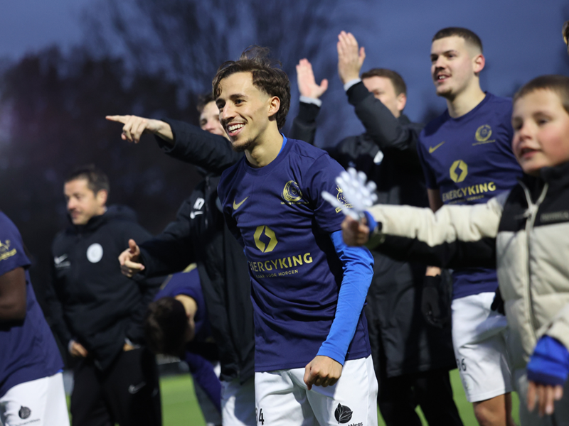 Uitblinker Mo Azdad besliste de partij met twee doelpunten. (© foto Jorghé Van Hecke)